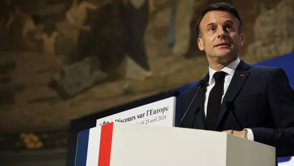 L’allarme di Macron: “L’Europa è accerchiata, può morire”