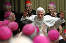 Meno primato del papa, più collegialità dei vescovi